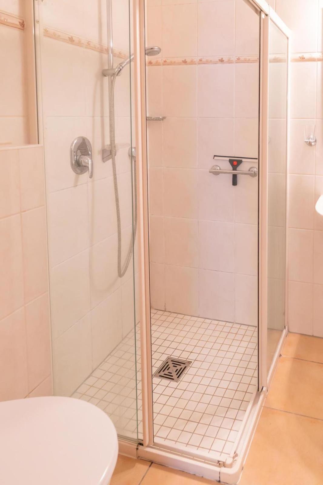 Ferienwohnung 4 Am Petersberg Neef ภายนอก รูปภาพ
