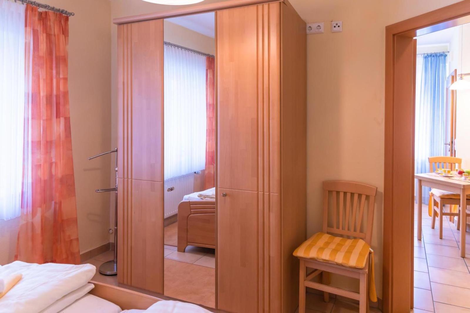 Ferienwohnung 4 Am Petersberg Neef ภายนอก รูปภาพ