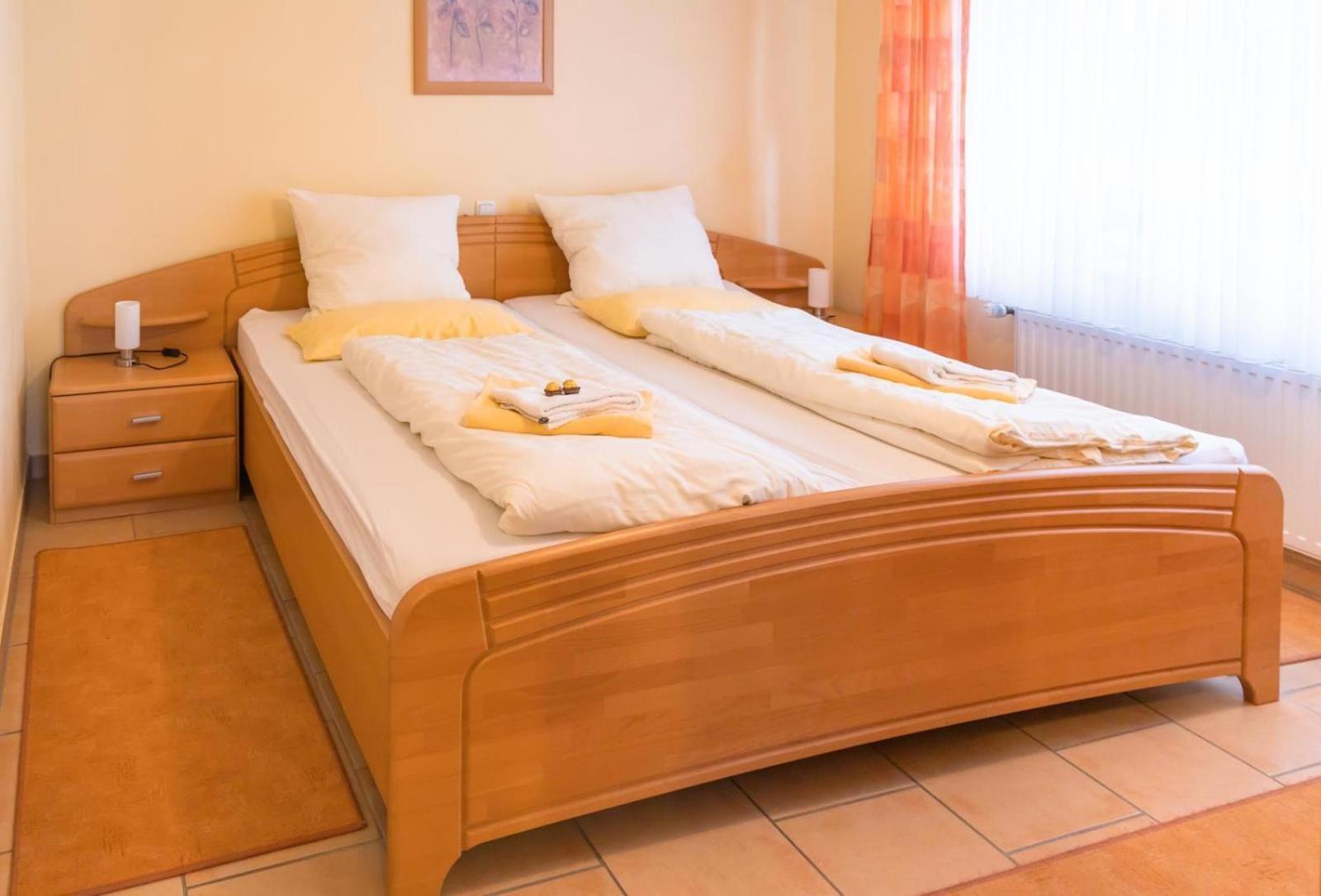 Ferienwohnung 4 Am Petersberg Neef ภายนอก รูปภาพ